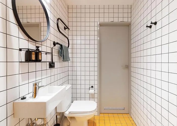 Butas Youston Self Check-in Coliving *