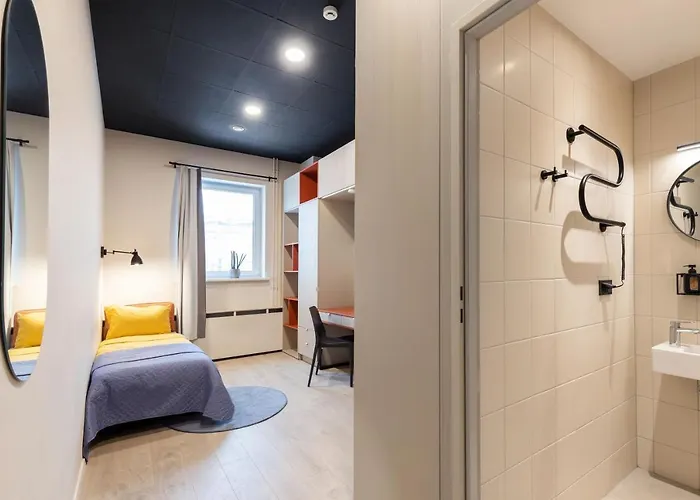 Youston Self Check-in Coliving *